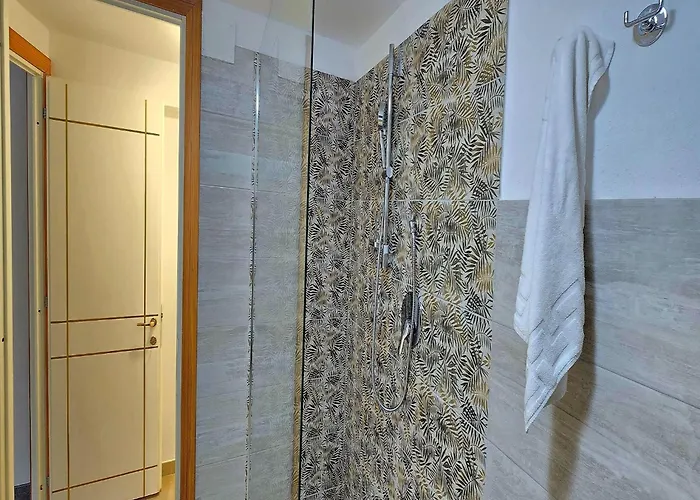 With Sea View And Terrace 公寓 *